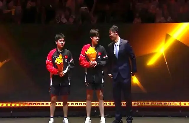 仍旧未立即, 的紧张气氛